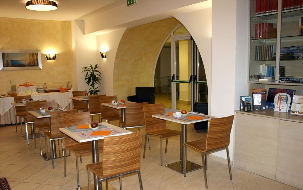 Restaurant Photo