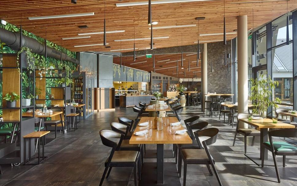 Restaurant Photo