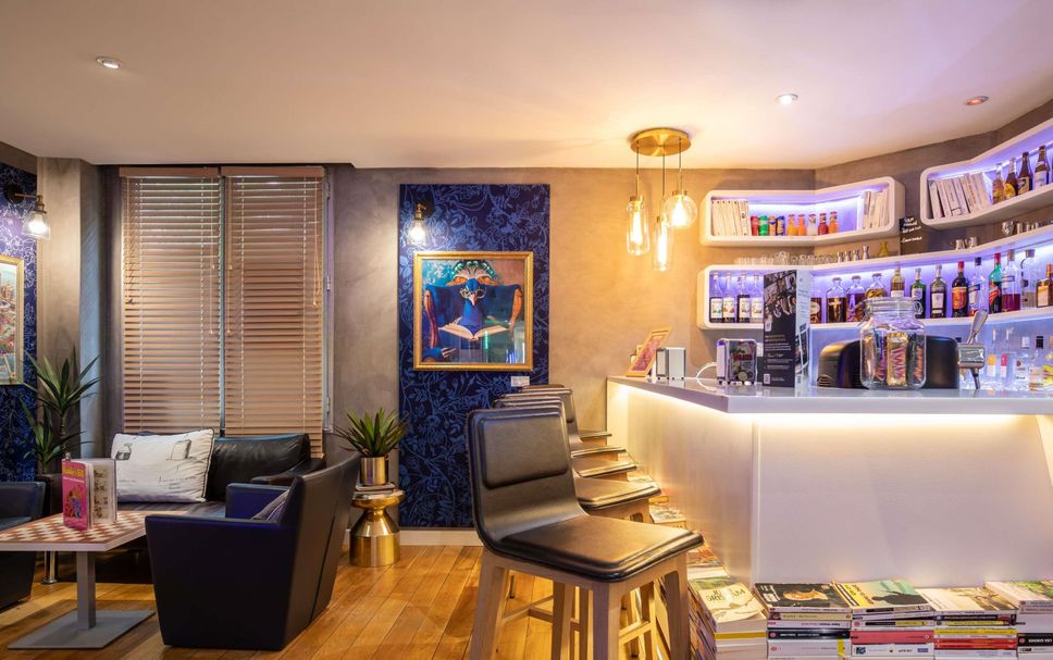 Bar Photo