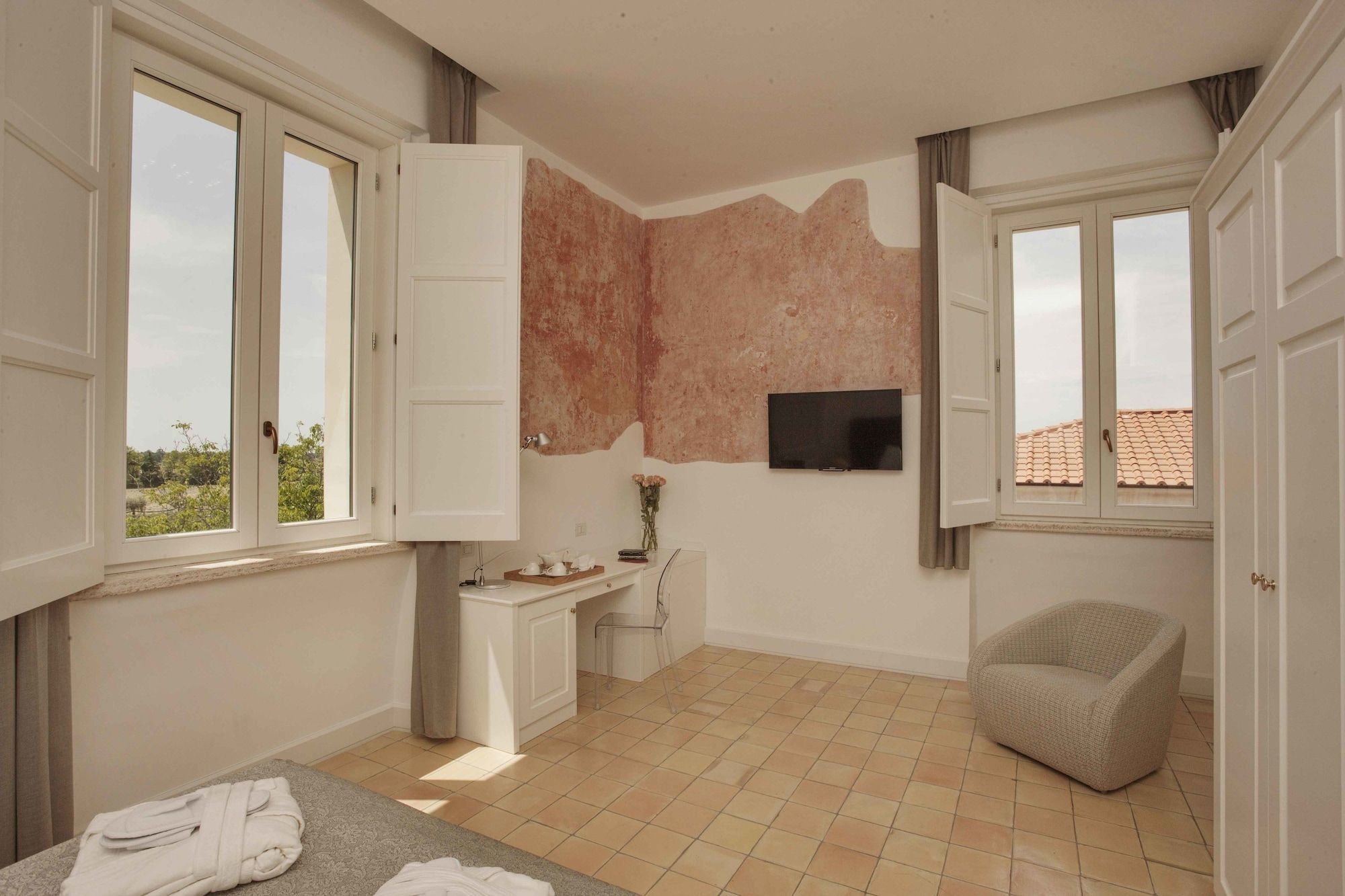 Room amenity