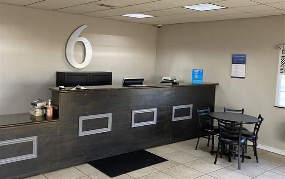 Front desk Photo