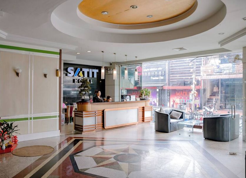 Front desk Photo