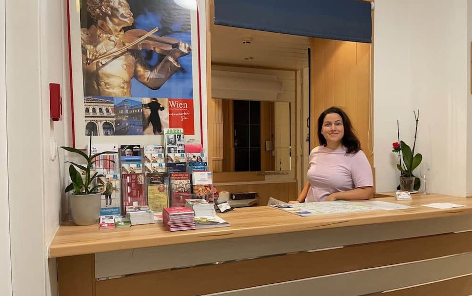 Front desk Photo