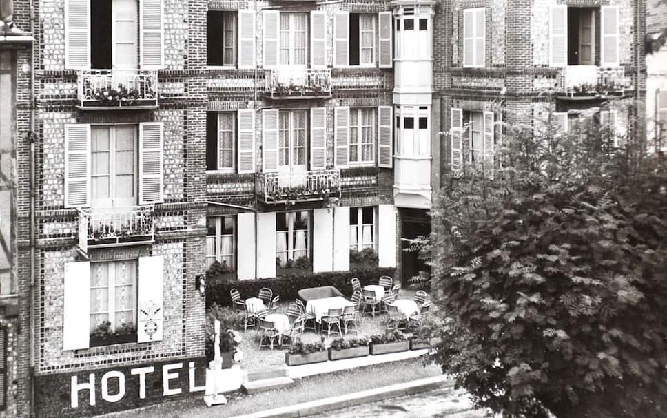 Building Photo