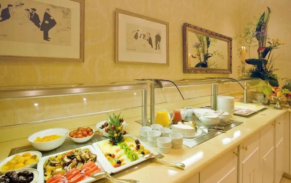Buffet Photo
