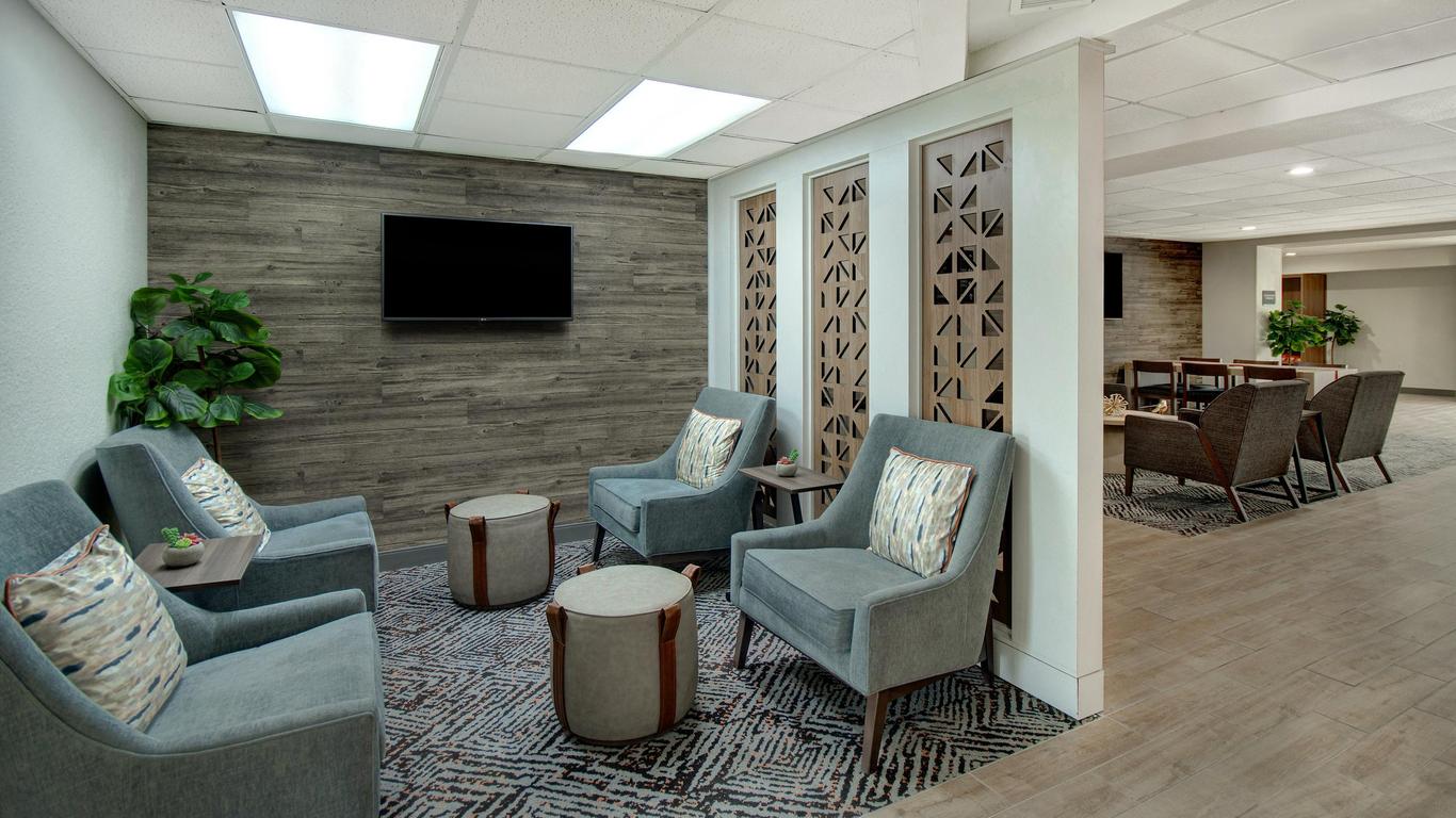 Candlewood Suites Columbia-Fort Jackson