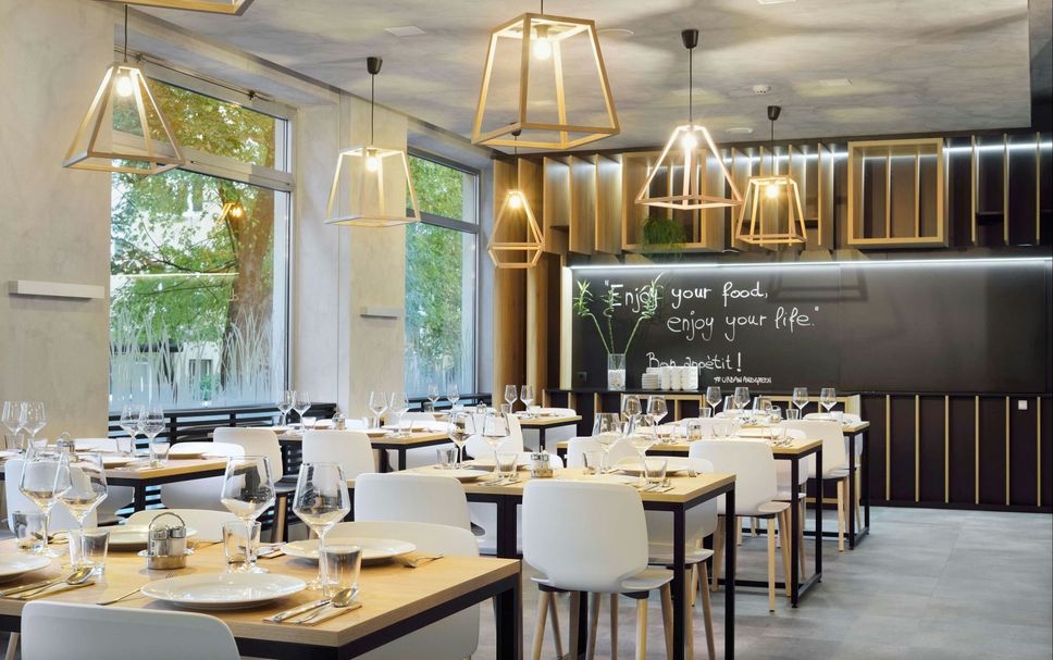 Restaurant Photo