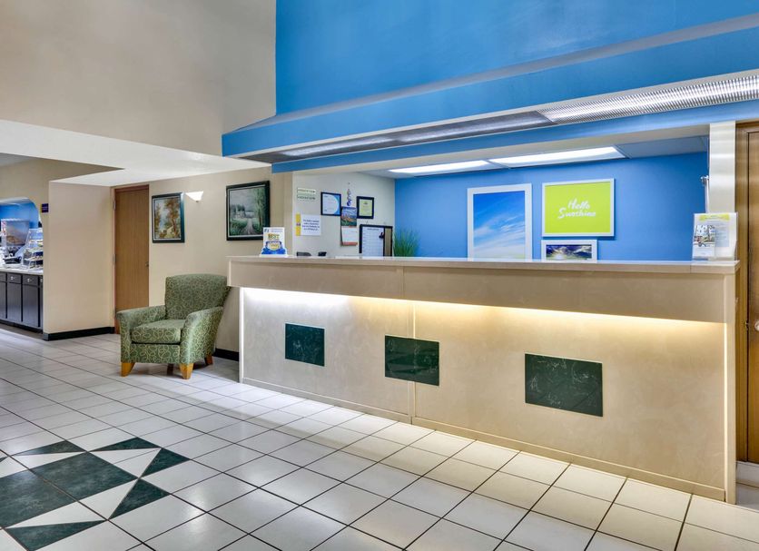 Front desk Photo