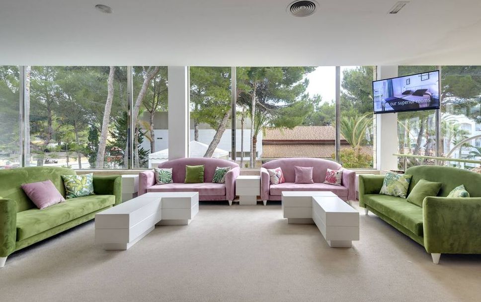 Lounge Photo
