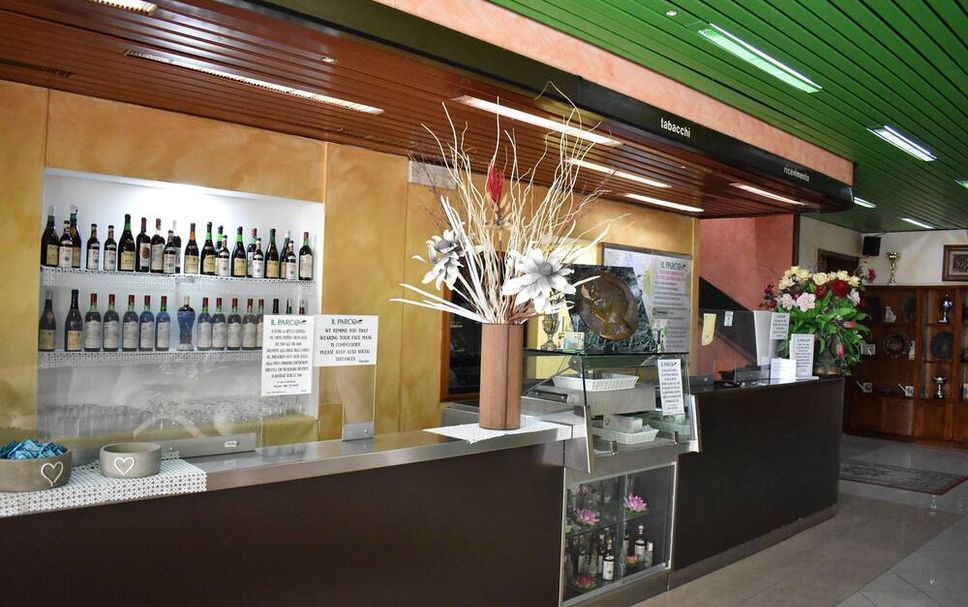 Bar Photo