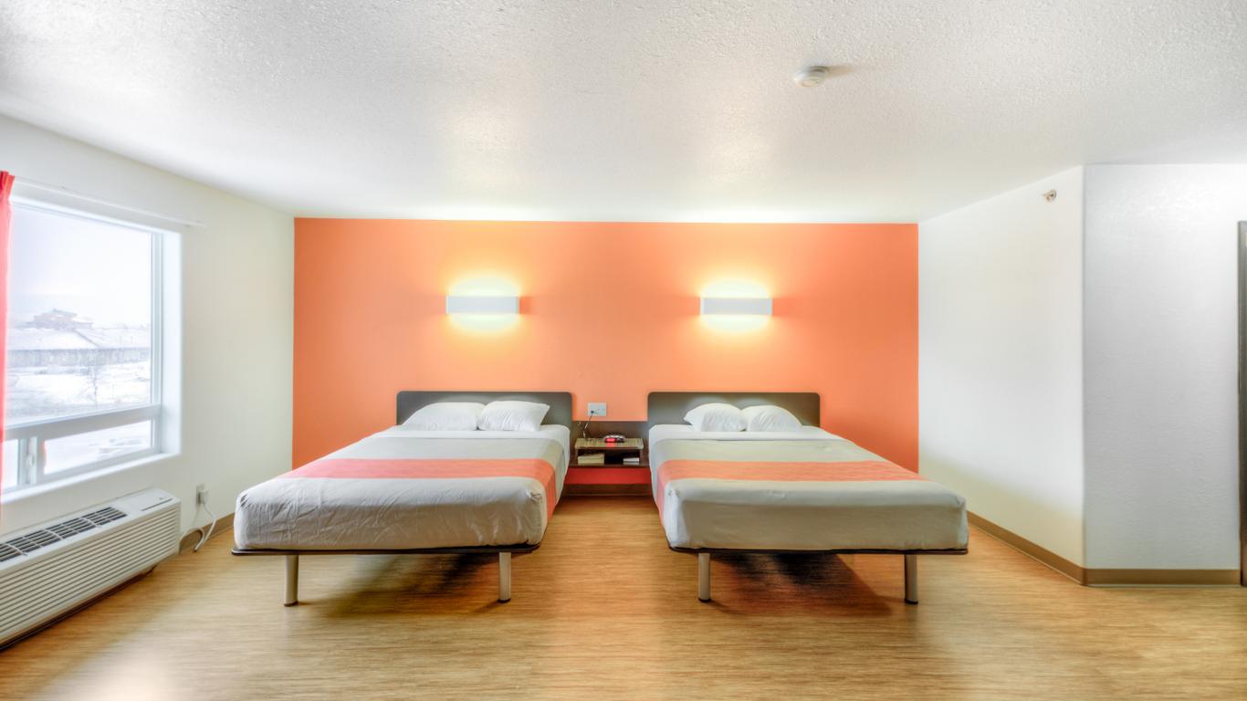 Motel 6 Regina SK