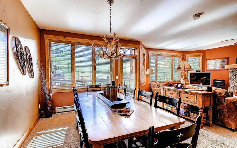 Dining room Photo