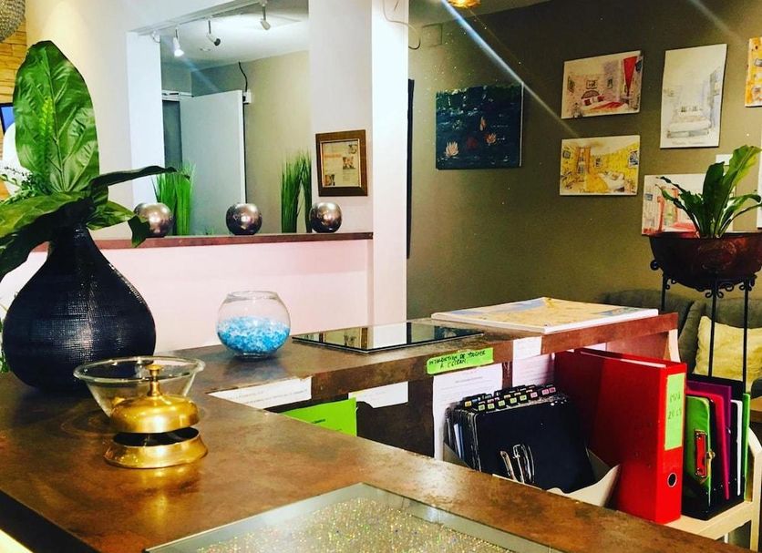 Front desk Photo