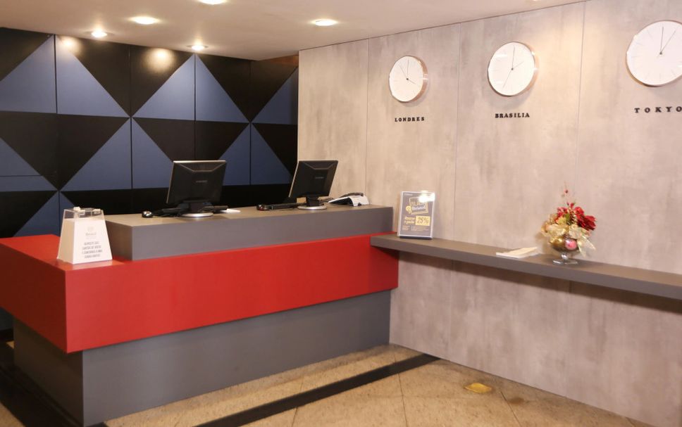 Front desk Photo