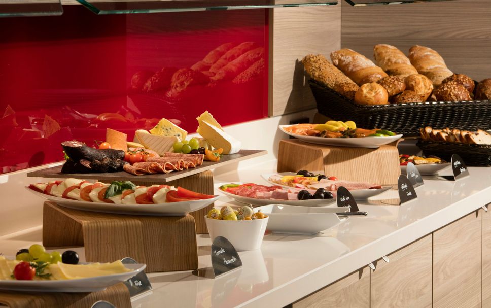 Buffet Photo