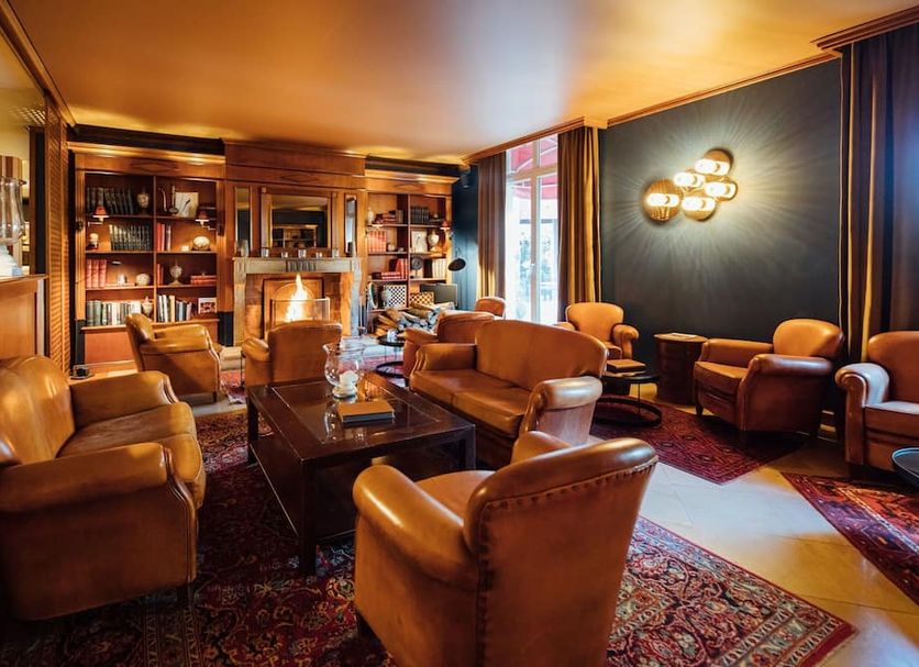 Lounge Photo