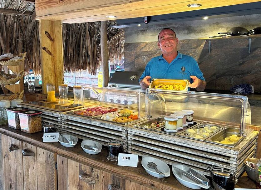 Buffet Photo