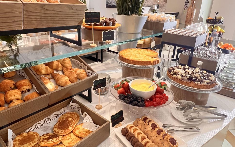 Buffet Photo