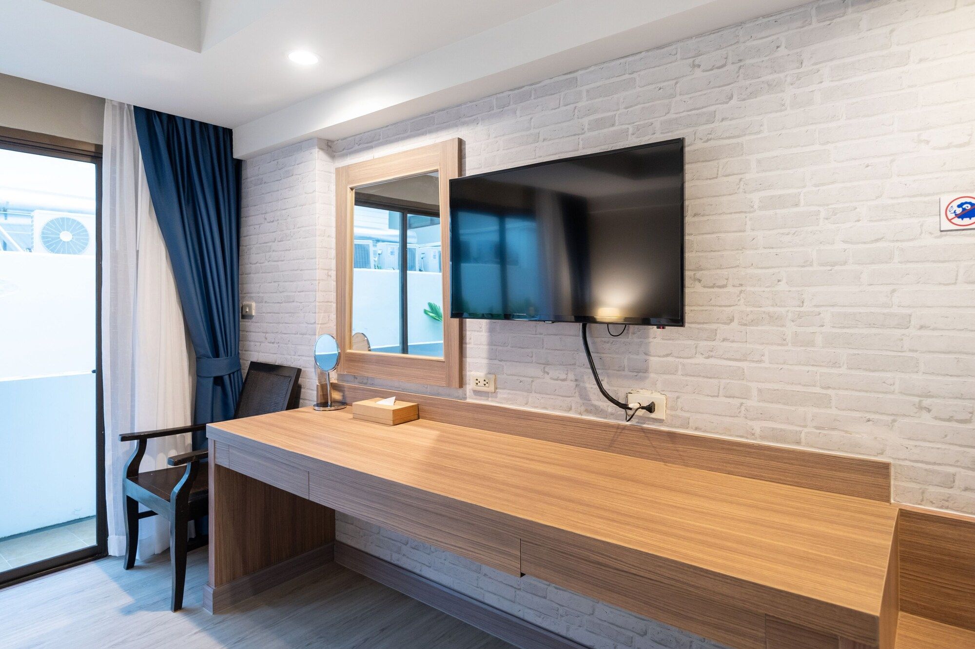 Room amenity