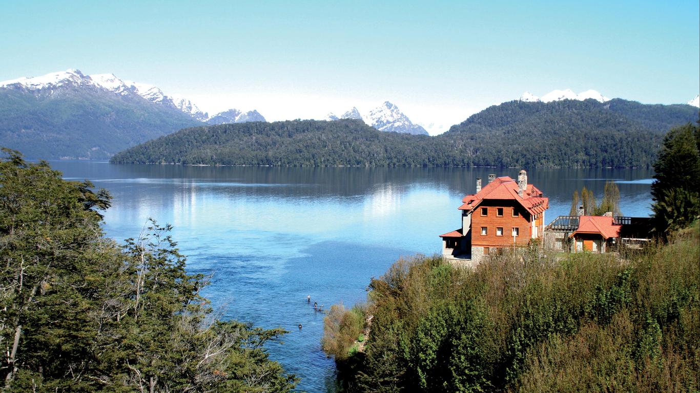 Correntoso Lake & River Hotel