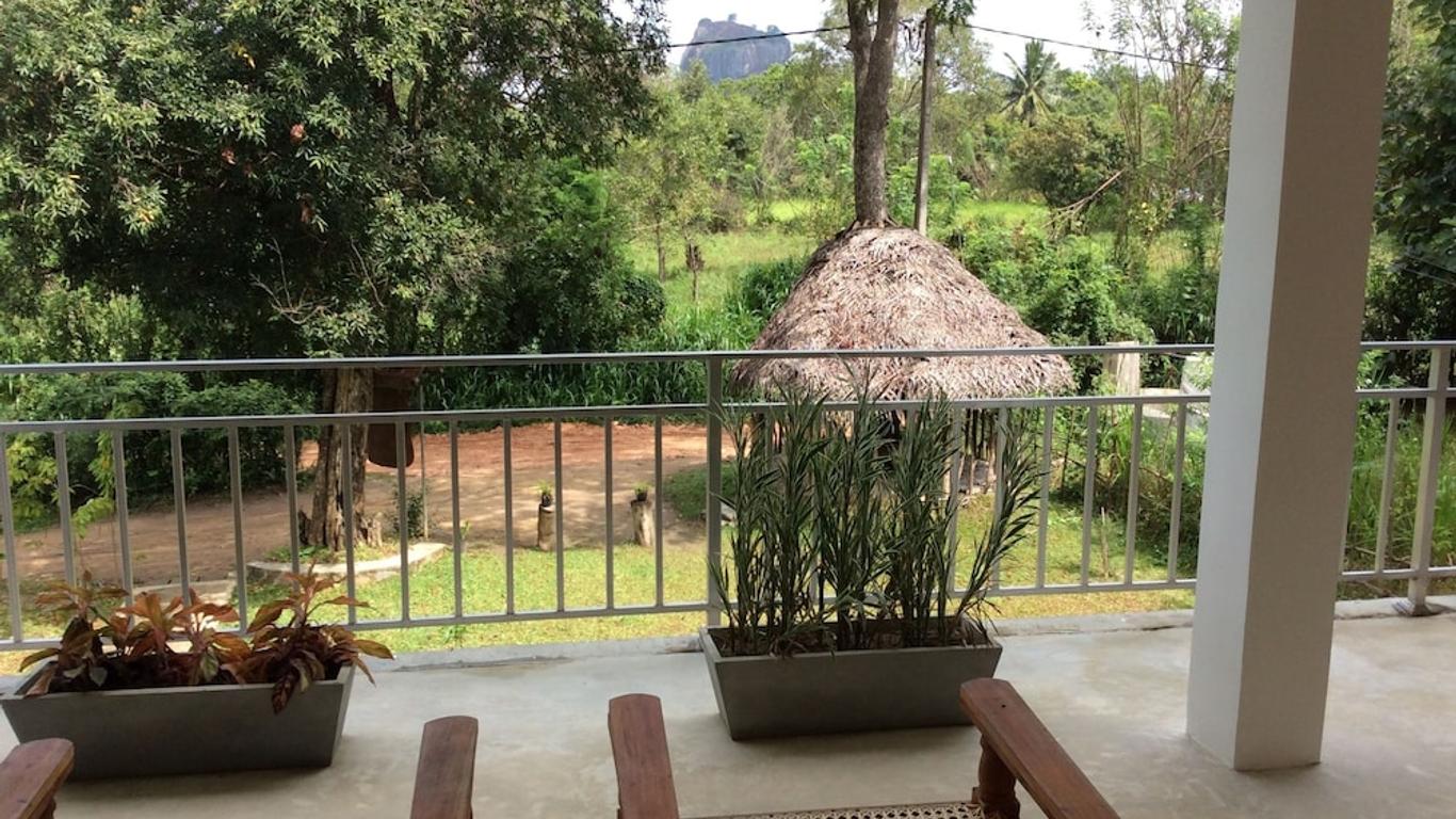 Sigiriya Rock Hide