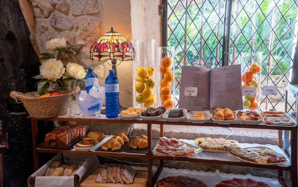 Buffet Photo