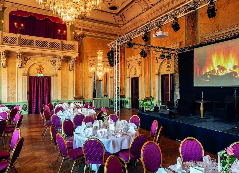 Banquet hall Photo