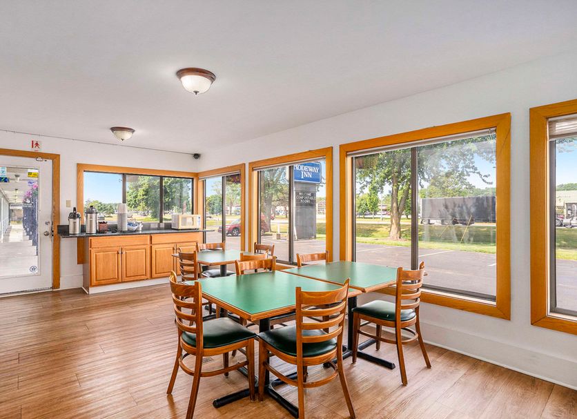 Dining room Photo