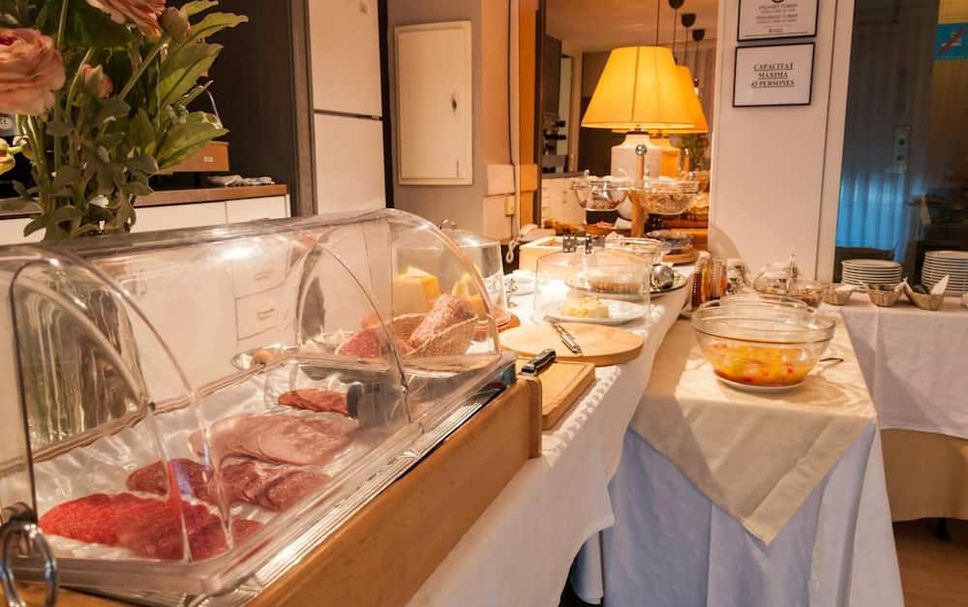 Buffet Photo