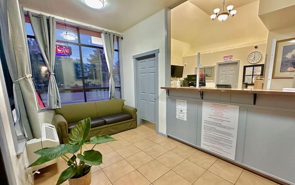 Front desk Photo