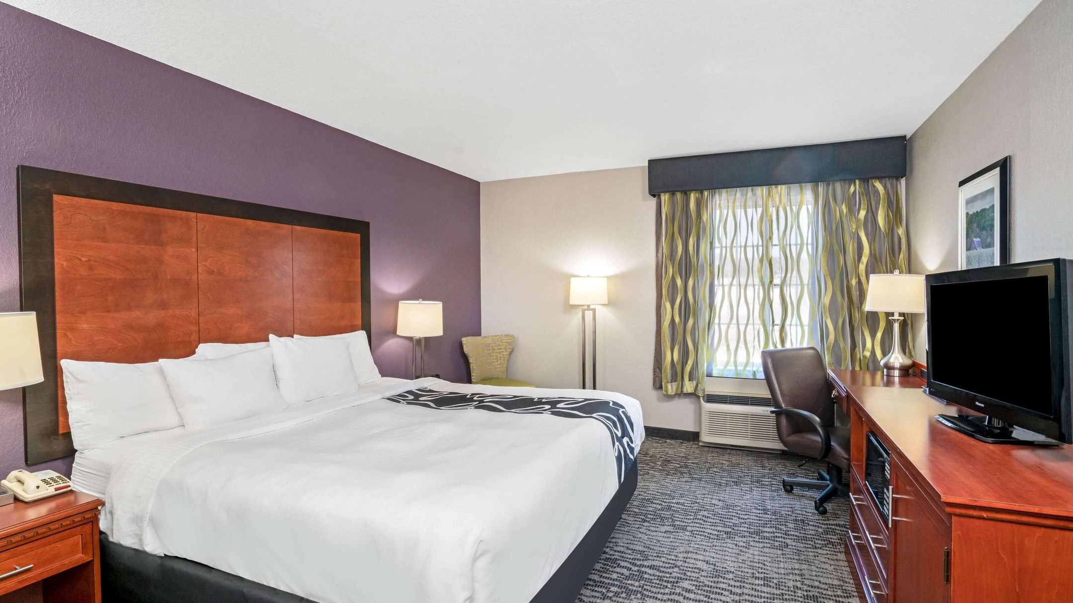 Quinta Inn Suites Wyndham Knoxville North I-75  Knoxville 