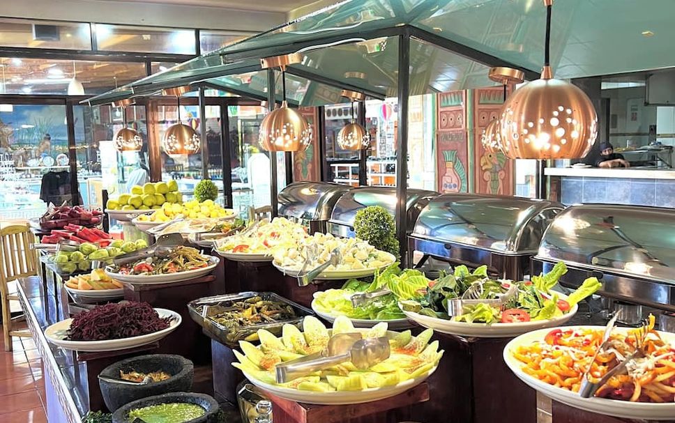 Buffet Photo