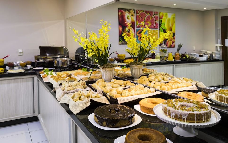 Buffet Photo