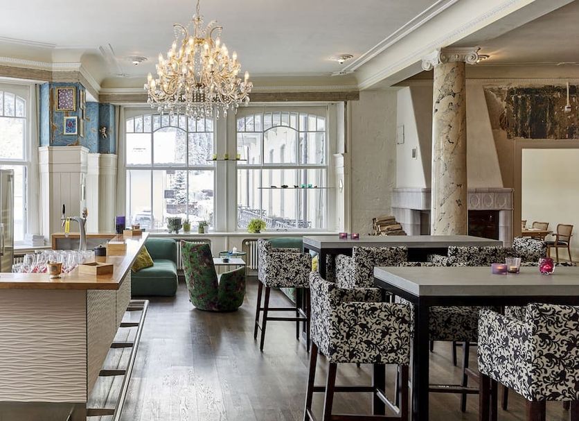Restaurant Photo