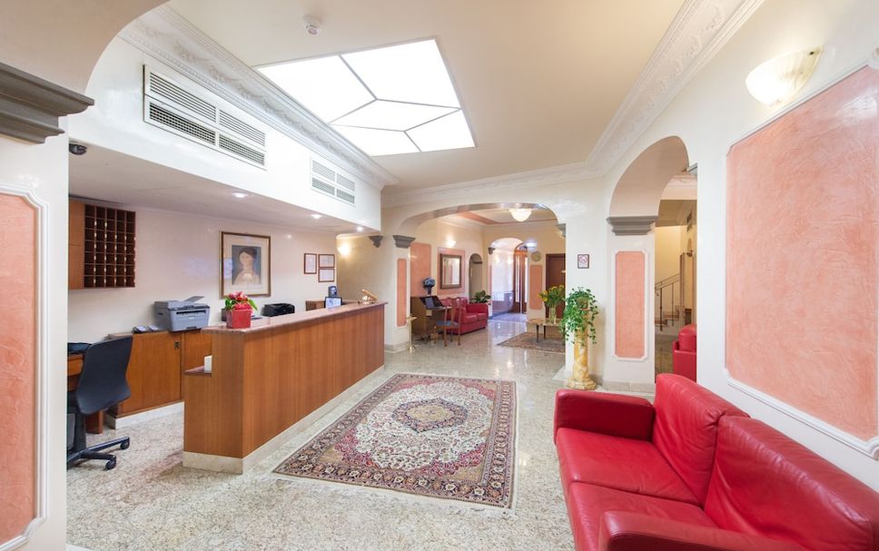 Front desk Photo