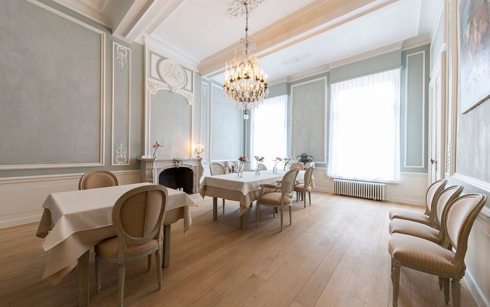 Dining room Photo