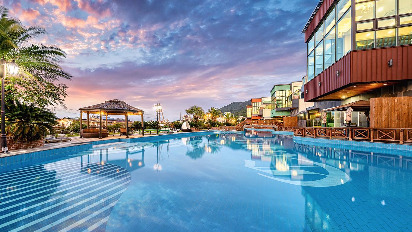 Canarias Private Pool Villas