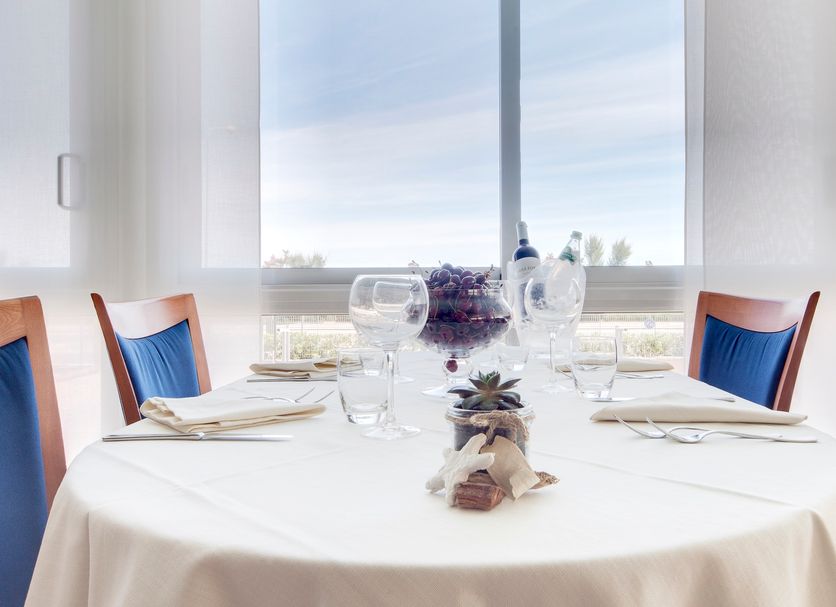 Dining room Photo