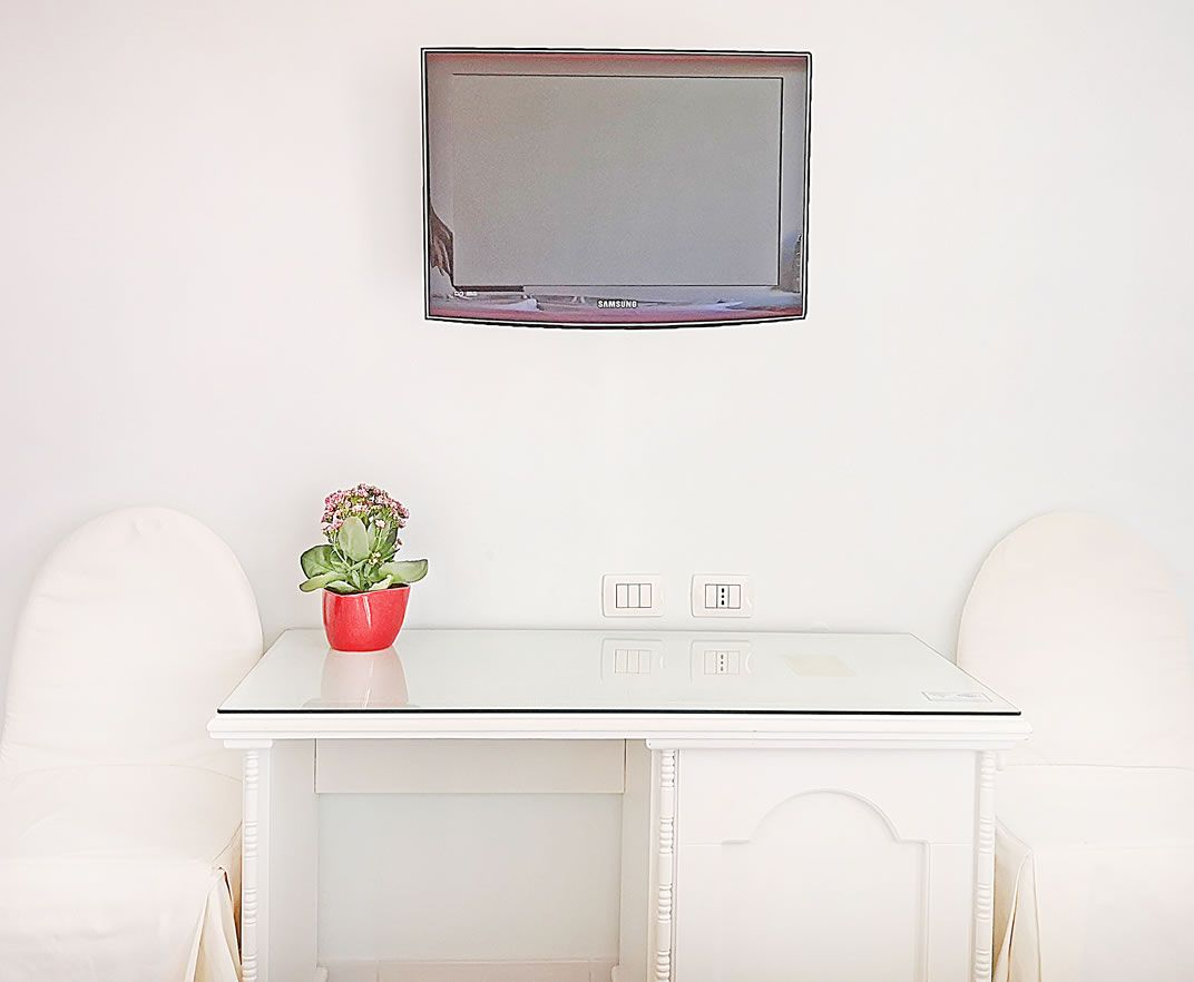 Room amenity