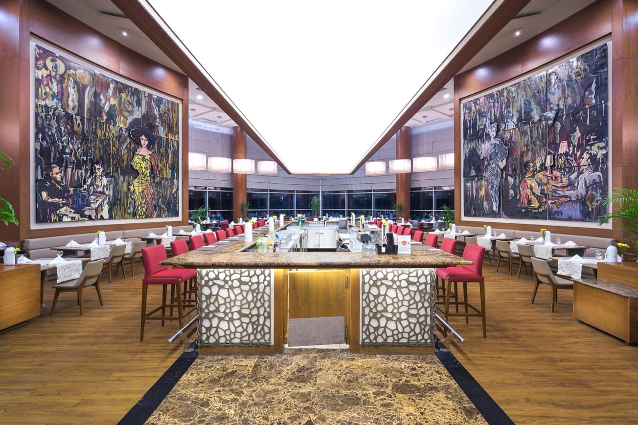 Restaurant Photo