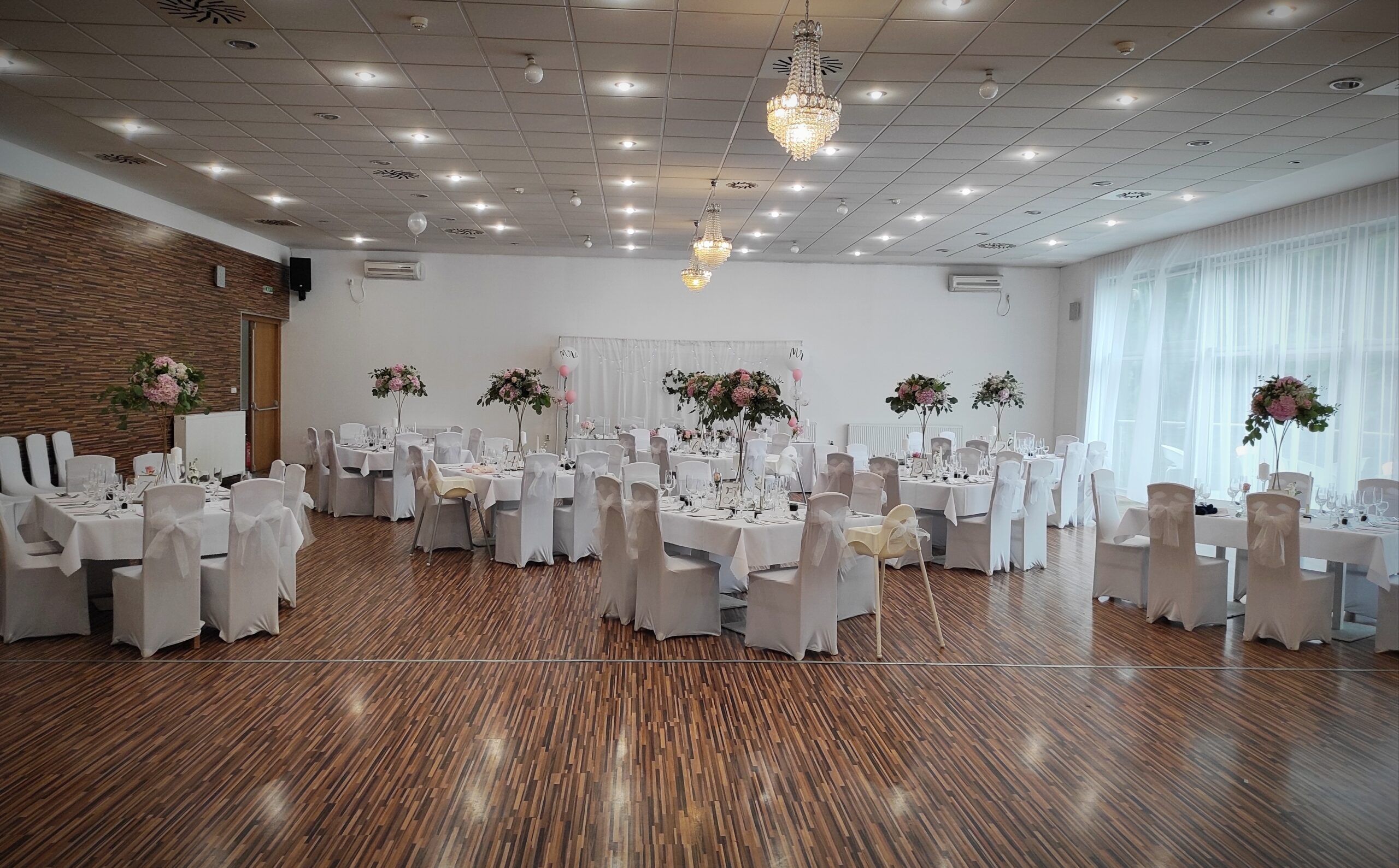 Banquet hall