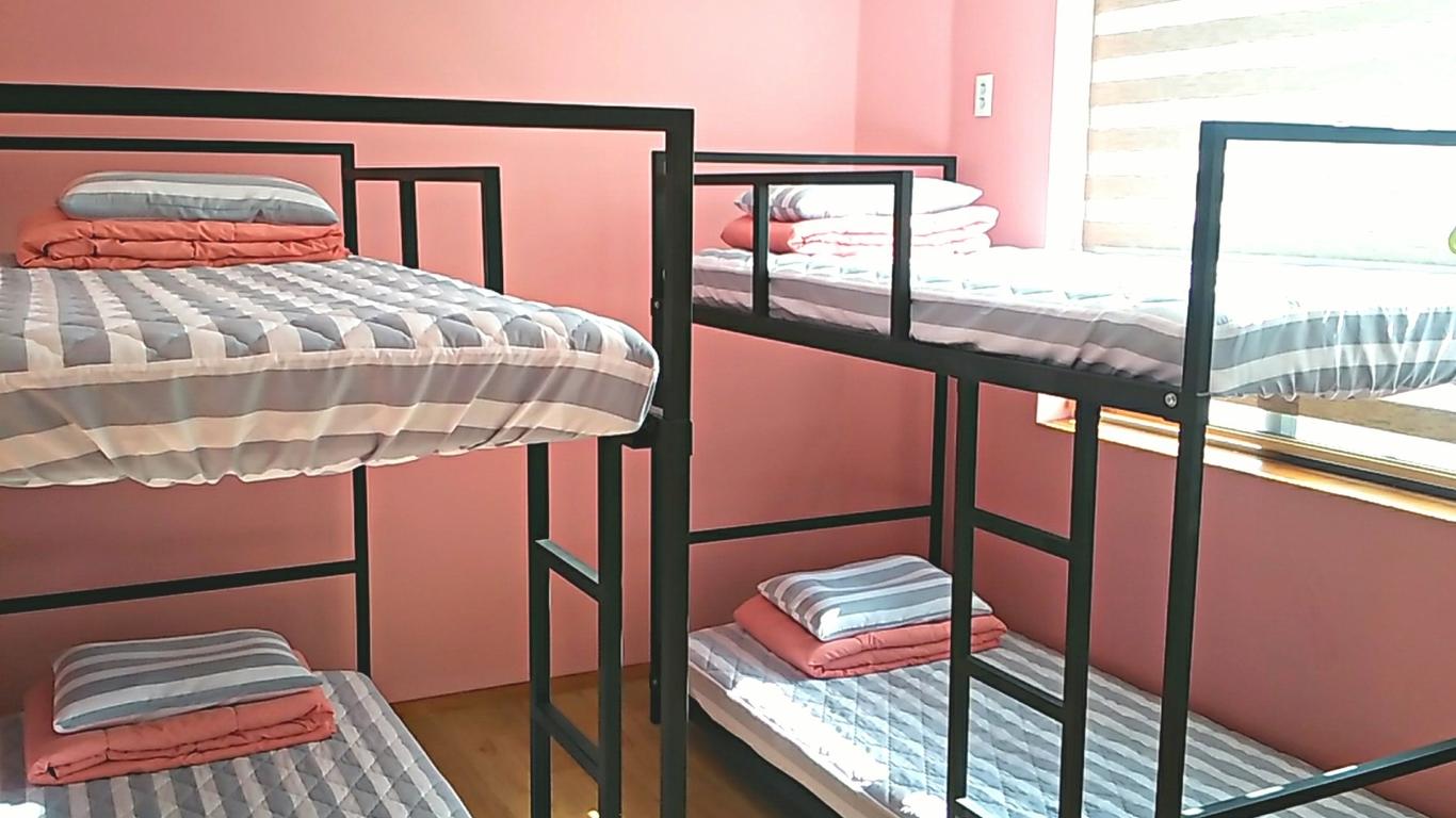 1004 Hostel - Hostel