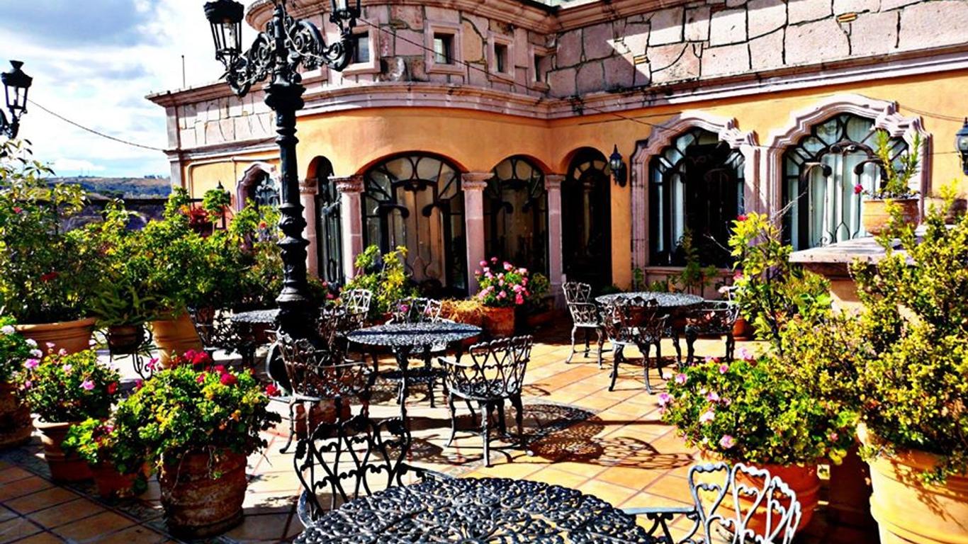Hotel Hacienda los Narcisos