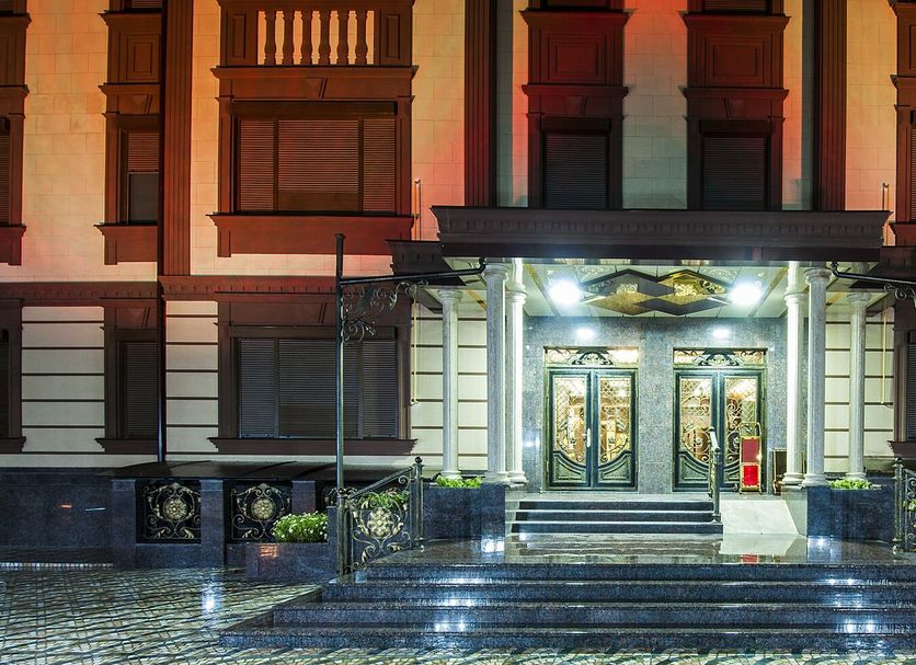 Hotel Entrance Photo