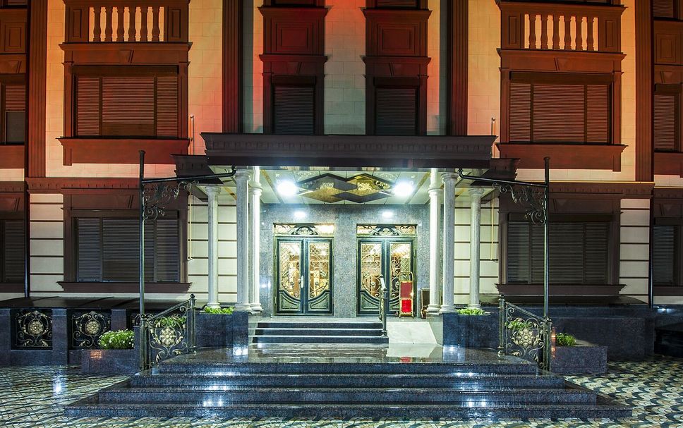 Hotel Entrance Photo