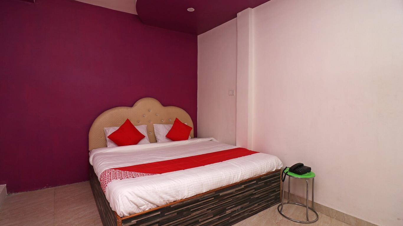 OYO 33482 Mahalakshmi Inn