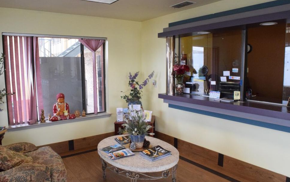 Front desk Photo
