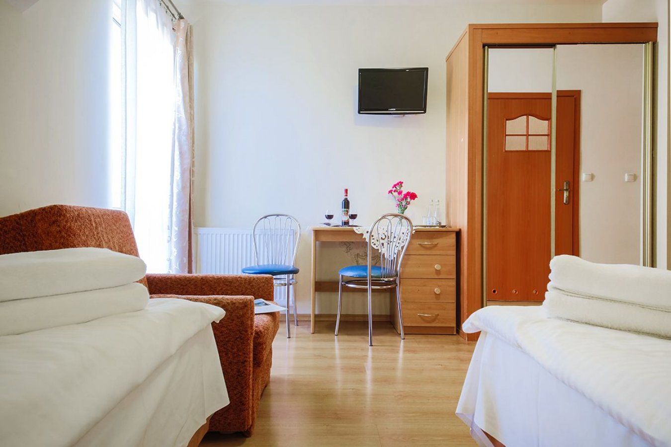 Room amenity