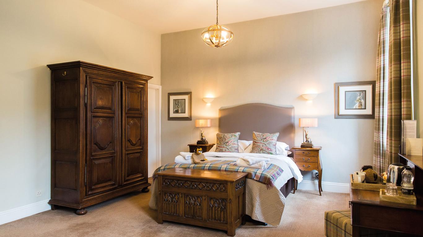 The Golden Lion, Settle | HotelsCombined