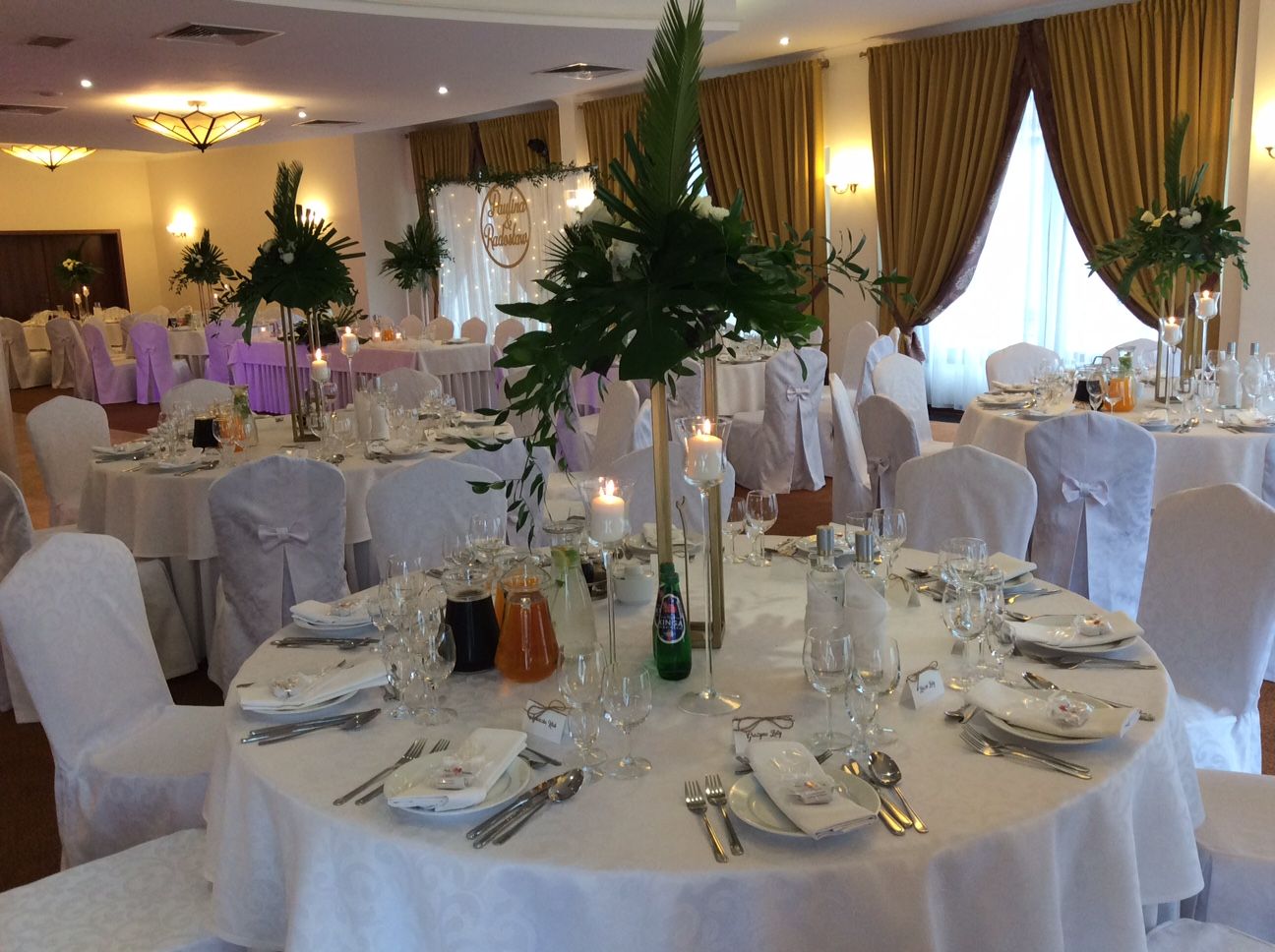 Banquet hall